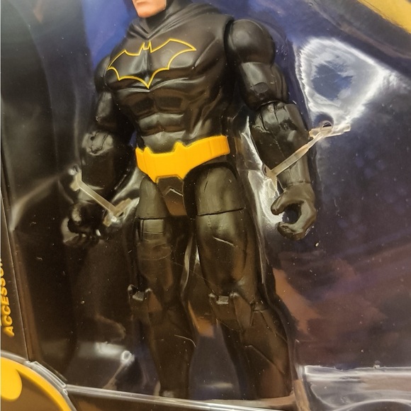 DC Comics Batman Action Figure - Black and Yellow - Picture 5 of 7